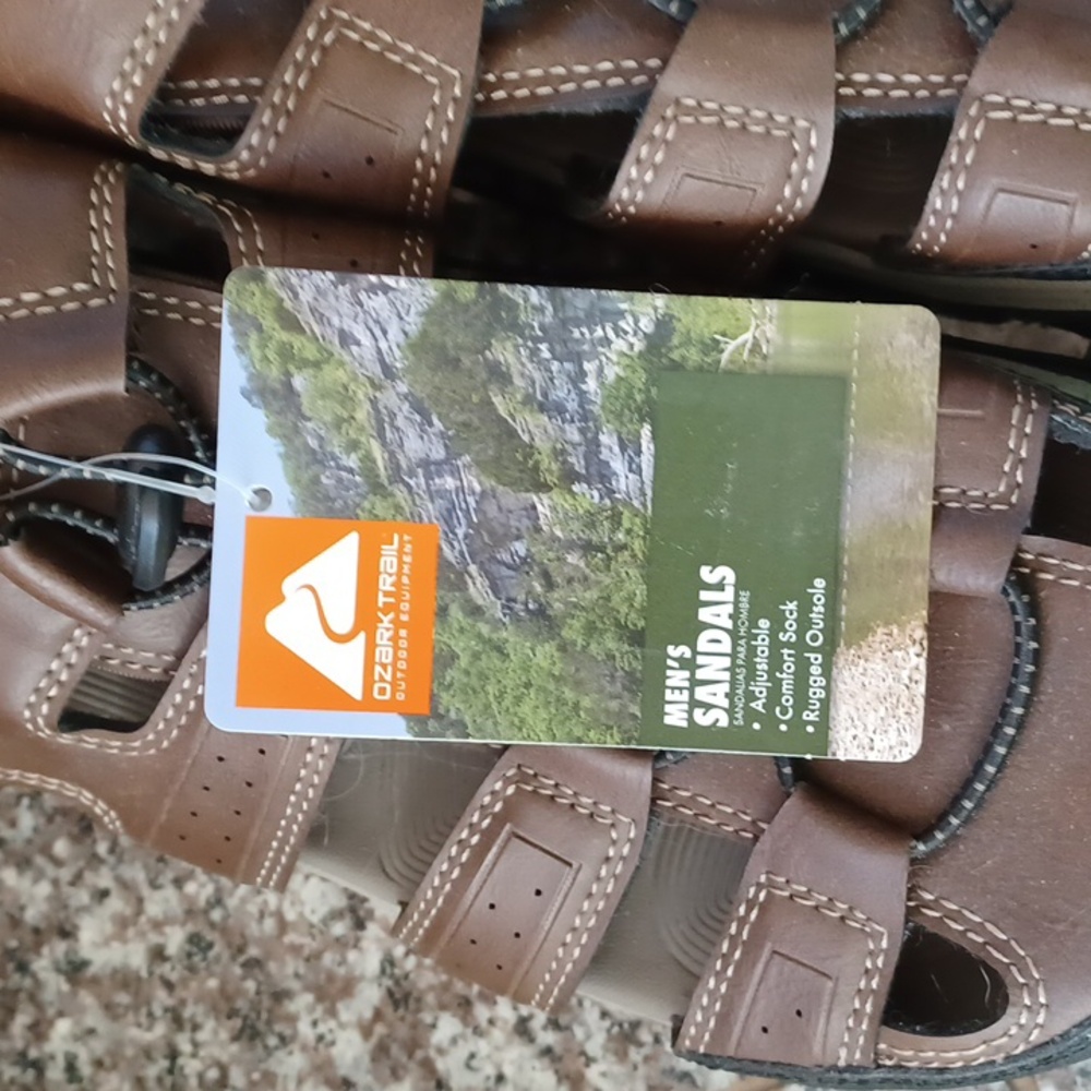Ozark Trail Men's Brown Sandals NWT - Picture 2 of 5